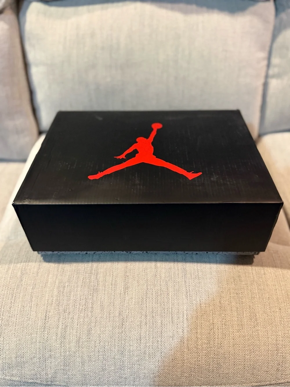 Air Jordan 5 “Black Metallic” – Sneaker Listing